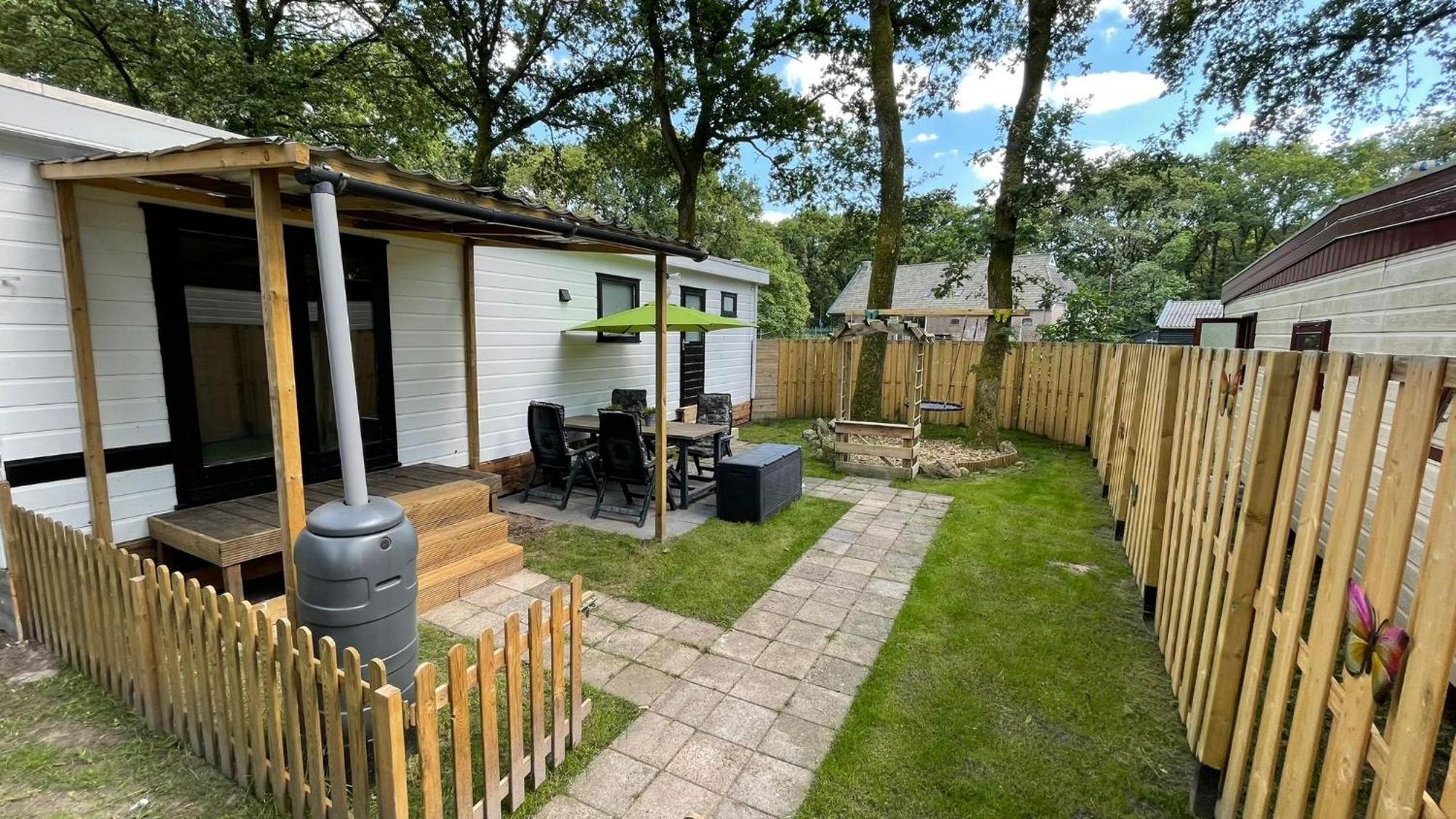 Chalet Kokomo - Gelegen In Bosrijkgebied Van Drenthe Eext Eksteriør bilde